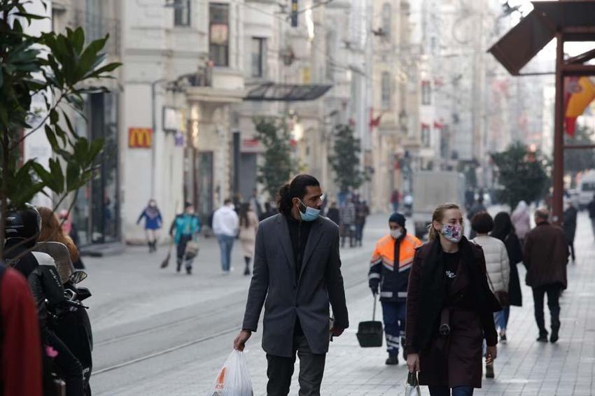 Hafta sonu, hafta içi sokağa çıkma yasakları ile ilgili yeni karar! Bakan duyurdu...