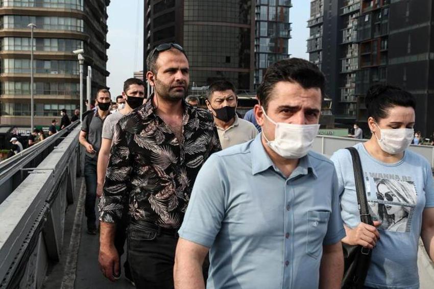 Hafta içi ve hafta sonu sokağa çıkma yasağı ile ilgili yeni adım! Ertelendi...
