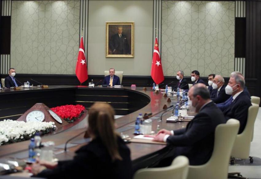 Hafta sonu ve hafta içi sokağa çıkma yasaklarıyla ilgili yeni gelişme! Tek tek açıklandı