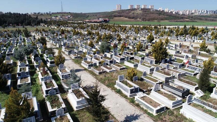 Mezarlıkta yer kalmadı! Belediye harekete geçti, böyle görüntülendi
