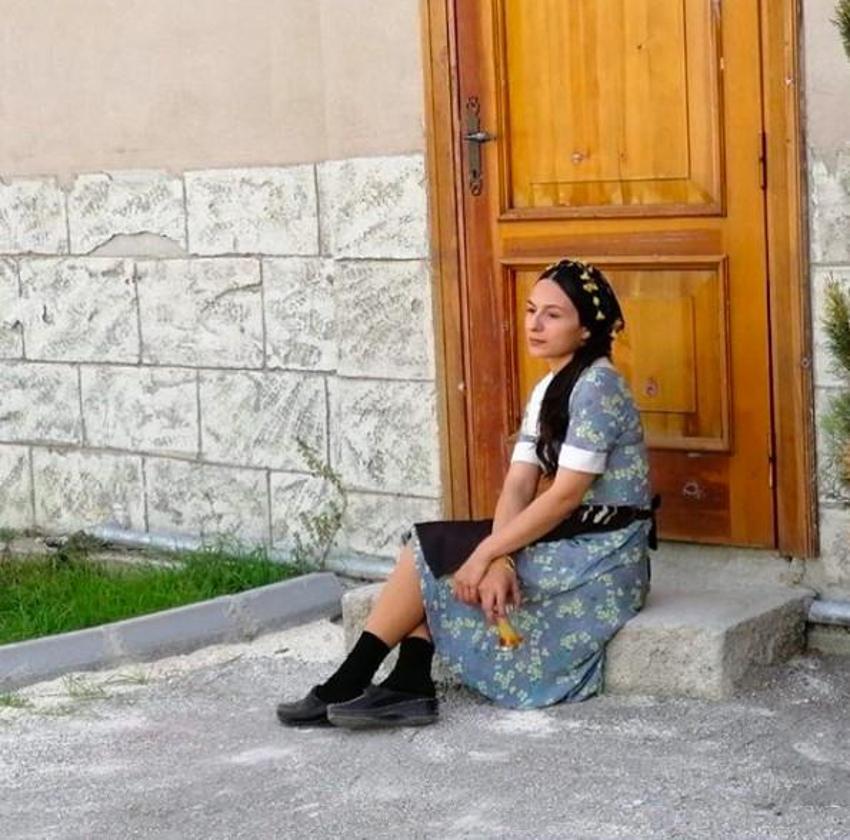 Koronavirüs'e yakalanan ünlü oyuncu Selin Yeninci’den haber var!