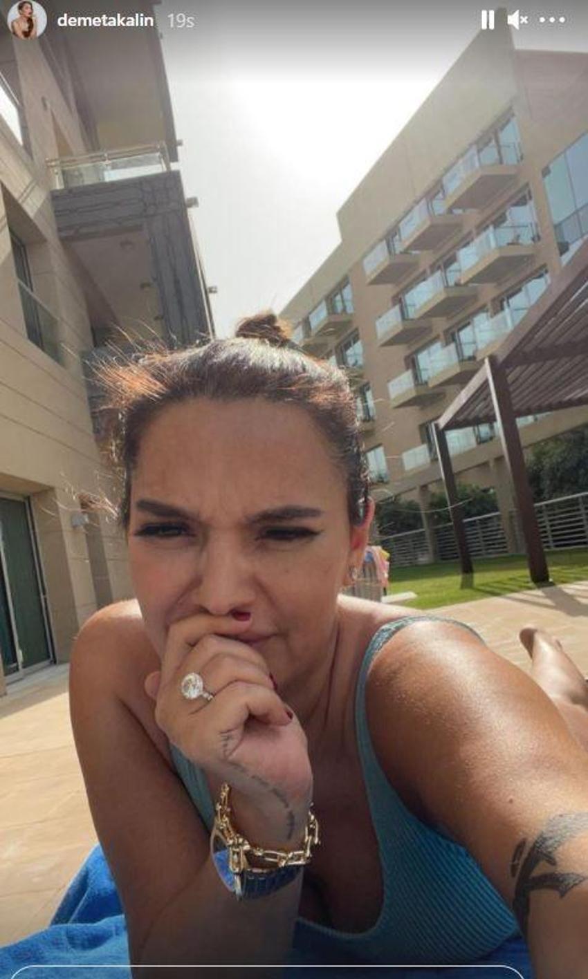 Demet Akalın tatile Dubai'ye gitti! Tektaşının fiyatı şok etti...