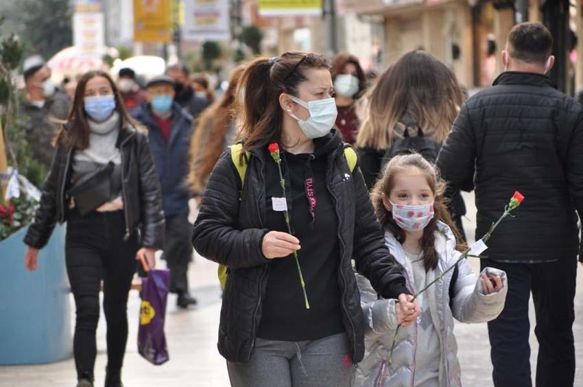 Hafta sonu ve hafta içi sokağa çıkma yasağı ile ilgili flaş gelişme! Tarih belli oldu...