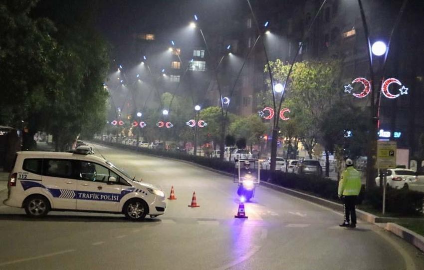Hafta sonu ve hafta içi sokağa çıkma yasağı ile ilgili yeni gelişme! Yarın...