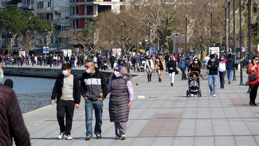 Hafta içi ve hafta sonu sokağa çıkma yasaklarıyla ilgili flaş gelişme! Yeni yasaklar, ek tedbirler yolda