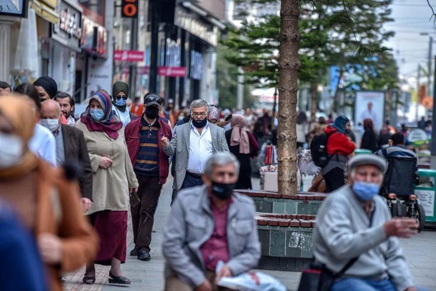 Risk haritası değişti, alarm verildi, 38 il kırmızıya döndü, yeni yasaklar geliyor, sokağa çıkma, giriş-çıkış...