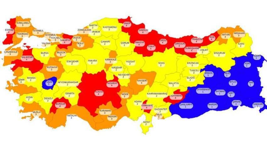 Risk haritası değişti, alarm verildi, 38 il kırmızıya döndü, yeni yasaklar geliyor, sokağa çıkma, giriş-çıkış...