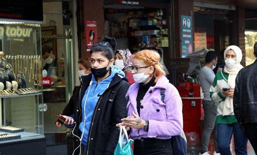 Risk haritası 'kızarıyor'! 81 ilde patlama yaşanıyor, Sağlık Bakanlığı'ndan son dakika açıklaması geldi
