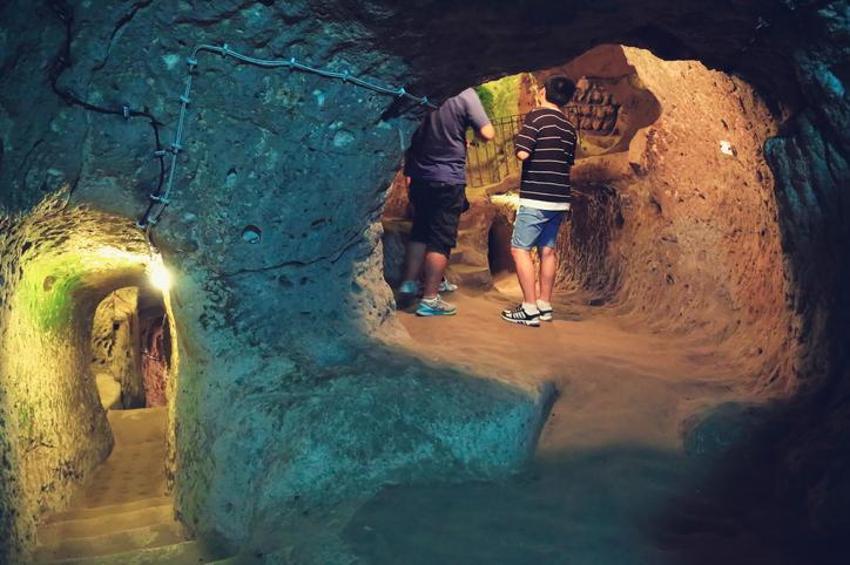 Yeraltının gizemli şehri! İçinde dünyanın en eski akıl hastanesi de var
