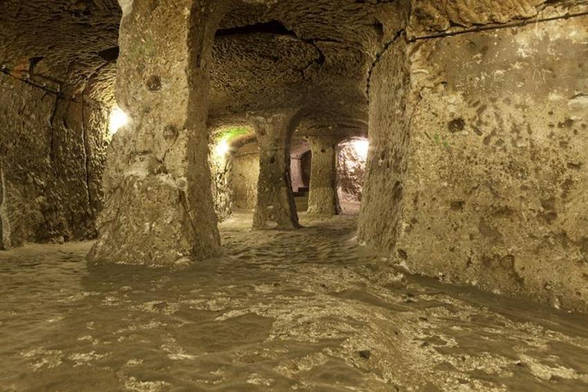 Yeraltının gizemli şehri! İçinde dünyanın en eski akıl hastanesi de var