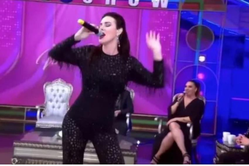 İbo Show'a konuk olan Defne Samyeli alay konusu oldu! Sosyal medya onu konuşuyor...