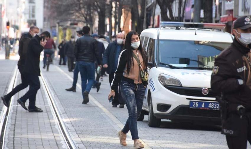 Hafta içi ve hafta sonu sokağa çıkma yasakları ile ilgili yeni kararlar! 10 gün, peş peşe duyuruyorlar, her şey terse döndü...
