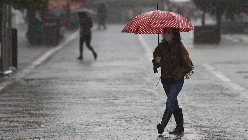 İstanbul'da kar yağışı başladı! Meteoroloji uyarmıştı! 12 derece birden düşecek