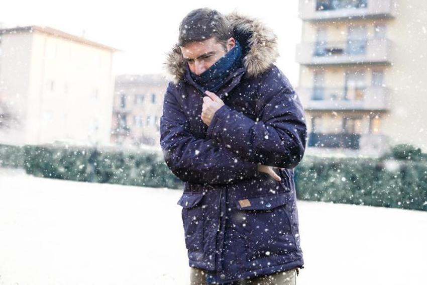 İstanbul'da kar yağışı başladı! Meteoroloji uyarmıştı! 12 derece birden düşecek