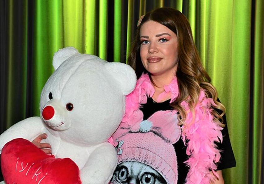 Esra Sönmezer'den Hülya Avşar'ı kızdıracak sözler!