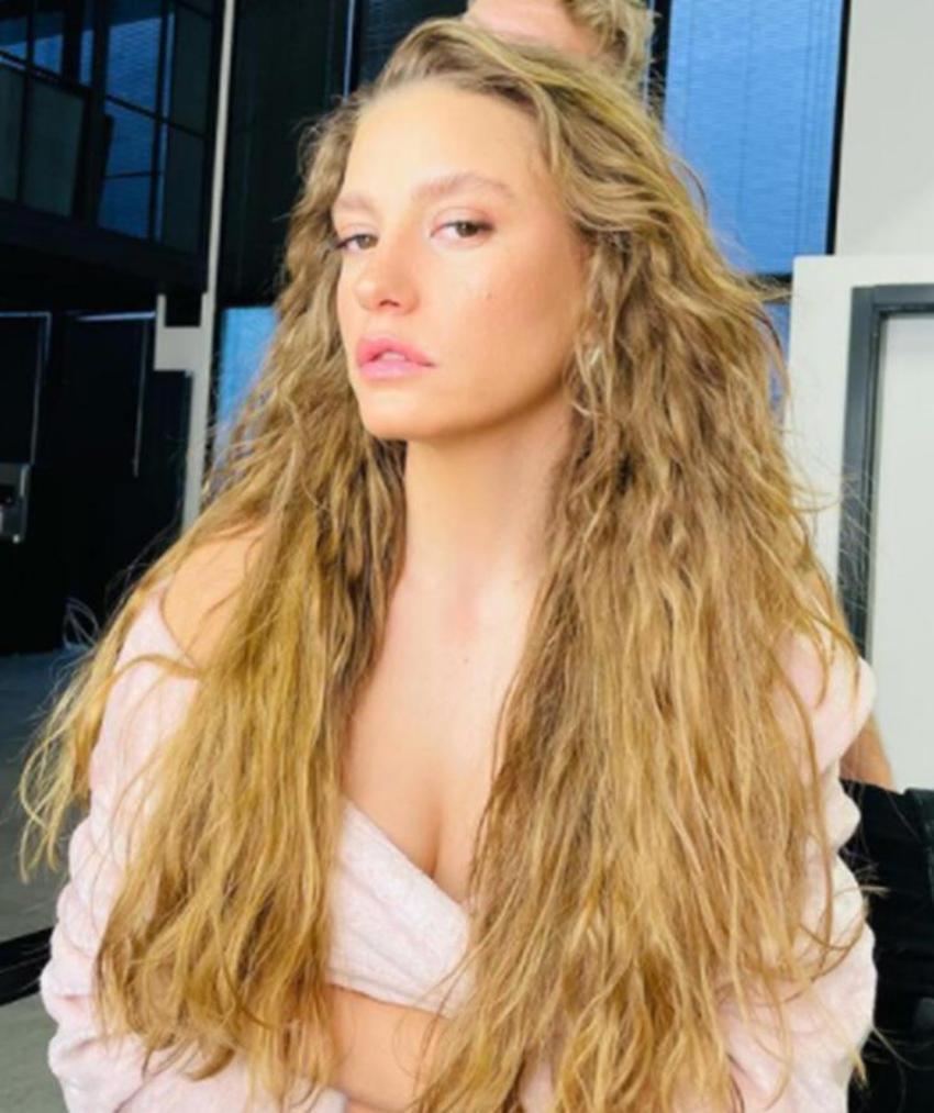 Serenay Sarıkaya'dan aşk iddialarına yanıt!