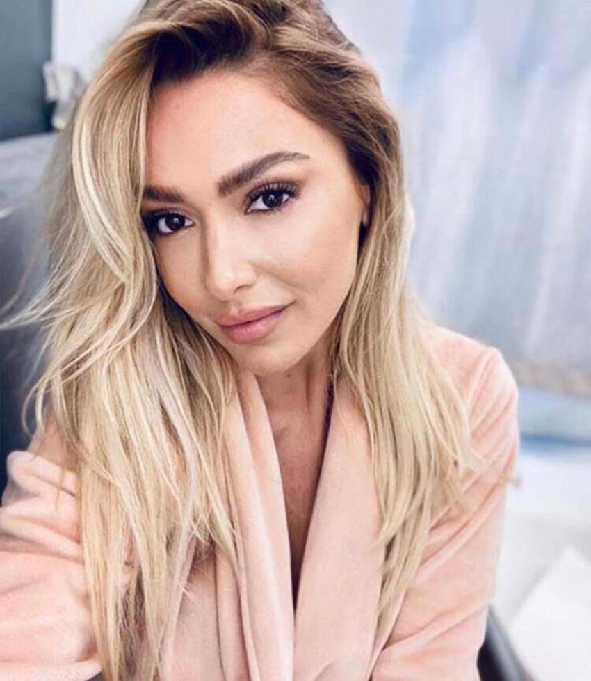 Hadise rekor kırdı! 1 milyar izlenme...