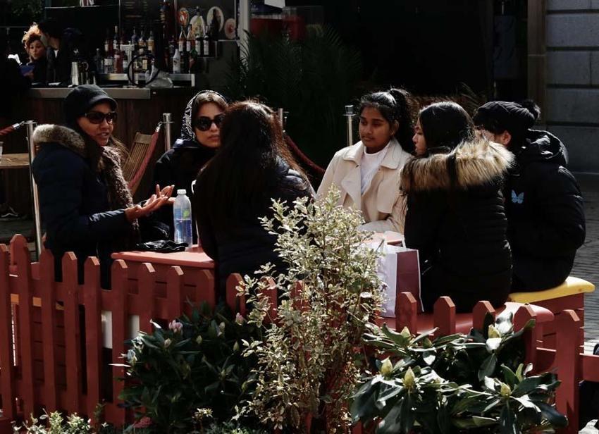 Ülkede 97 gün sonra yasaklar kalktı! Her yer tıklım tıklım...