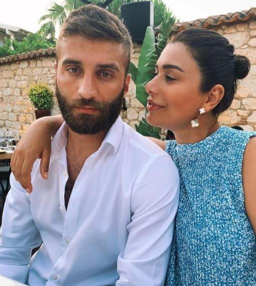 Ebru Şancı'ya büstiyerli ve taytlı fotoğraf yasağı!