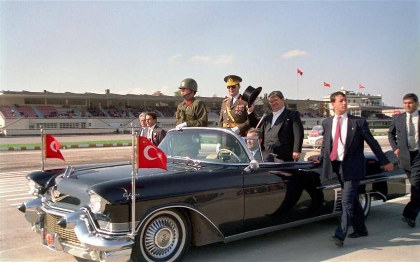 Semra Özal, yıllar sonra anlattı! 'Geldiler apar topar araca aldılar, sonra...'