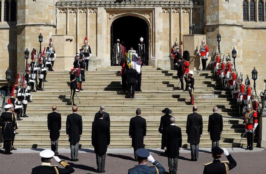 Tüm dünyanın gözü orada! Prens Philip'e veda...