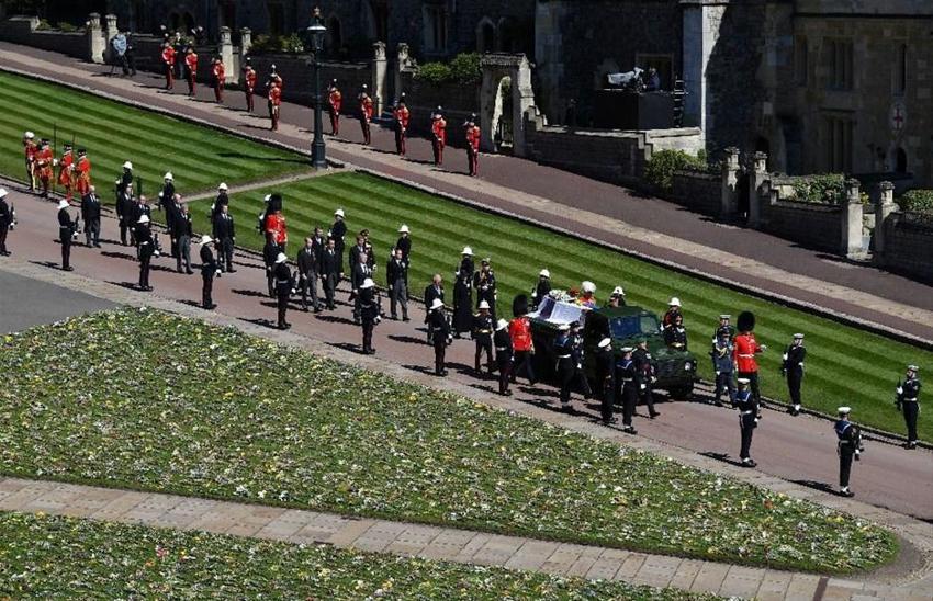 Tüm dünyanın gözü orada! Prens Philip'e veda...