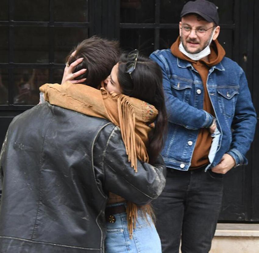 Dilara Aksüyek ve Onur Bay sarmaş dolaş!