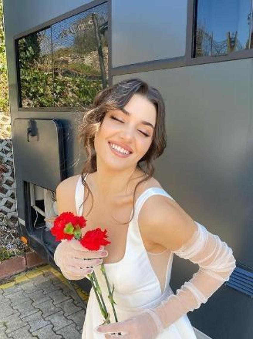 Hande Erçel ve Kerem Bürsin Maldivler'e gitti! İlk fotoğraf geldi...