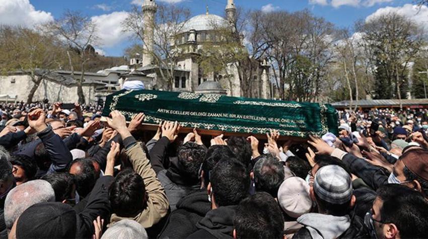Hüsnü Bayramoğlu'nun cenazesi toprağa verildi! Dikkat çeken vasiyet...