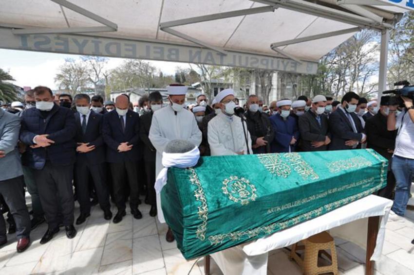 Hüsnü Bayramoğlu'nun cenazesi toprağa verildi! Dikkat çeken vasiyet...