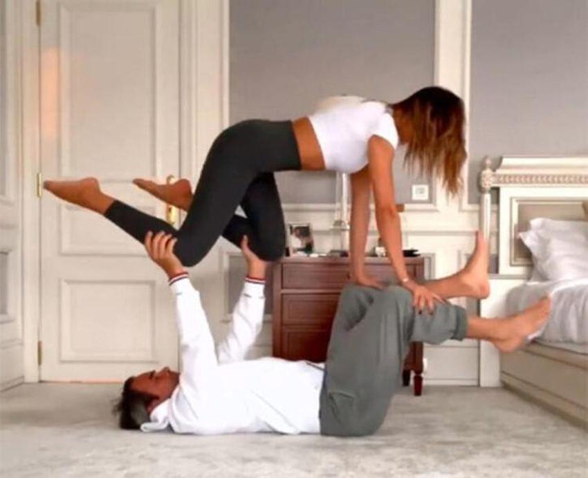 Zeynep Tokuş setlere döndü! Yoga eğitmeni...