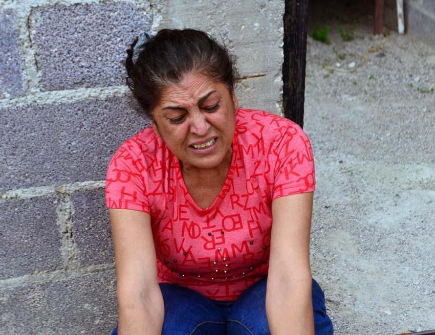 Genç kız eşyaları kırıp soyunmaya çalıştı! 'Her gece korkuyla yatıyorum'