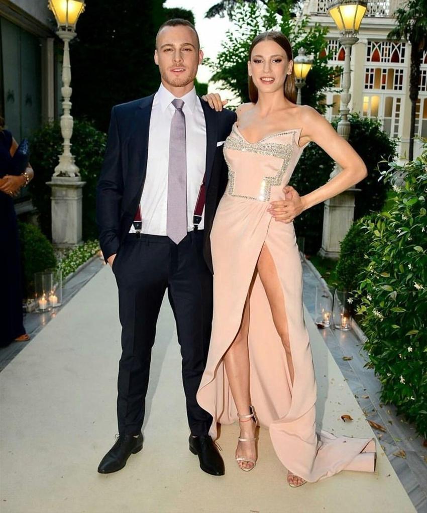 Hande Erçel resti çekti! Kerem Bürsin'den flaş hamle, hemen sildi...