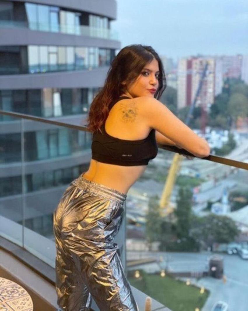Feyza Civelek'ten kafa karıştıran paylaşım!