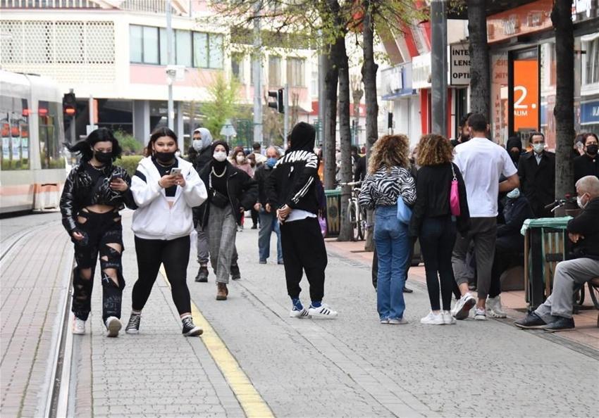 Tam kapanma kararlarını İçişleri Bakanlığı duyurdu! Ramazan Bayramı dahil 17 gün sokağa çıkmak, seyahat yasak...