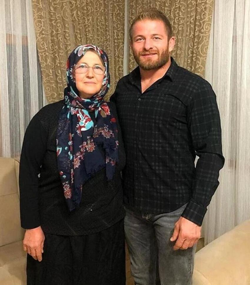Survivor'da İsmail Balaban'dan nişanlısına olay gönderme! Ortalık karıştı...