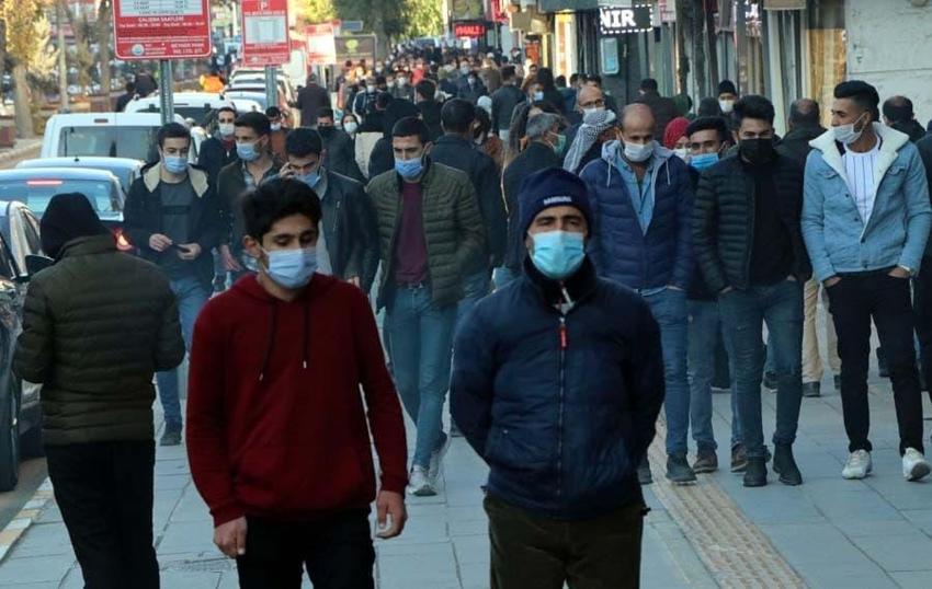 Tam kapanma ile ilgili son dakika gelişmesi! Bakanlık duyurdu, tek tek açıklandı 418 saat...