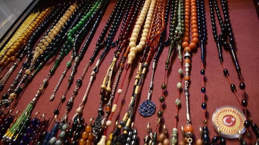 12 yıl önce başladı lüks ev değerinde tespih koleksiyonu yaptı!