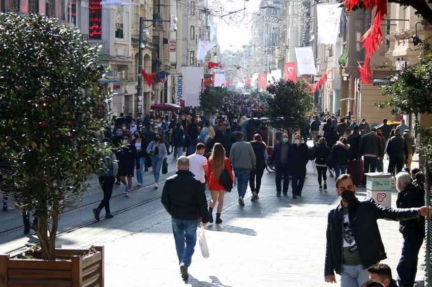 Normalleşme planı belli oldu! Saatler değişecek, sokağa çıkma yasağı ve...