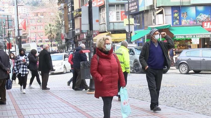 Normalleşme planı belli oldu! Saatler değişecek, sokağa çıkma yasağı ve...