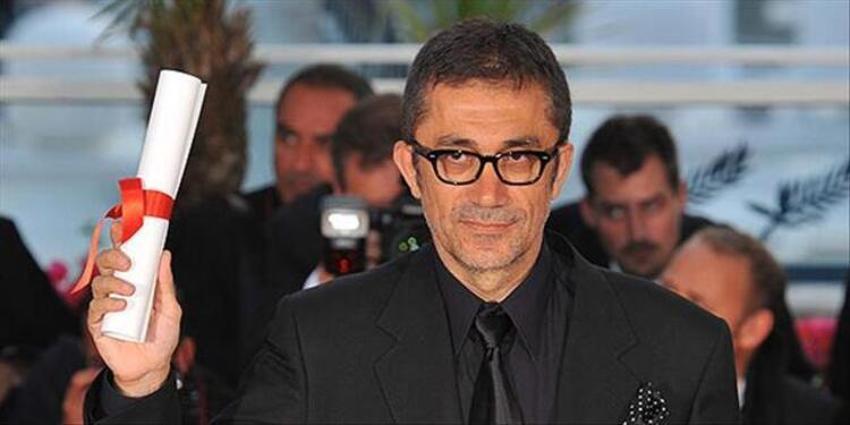 Nuri Bilge Ceylan, küçük ve eski model aracıyla dikkat çekti