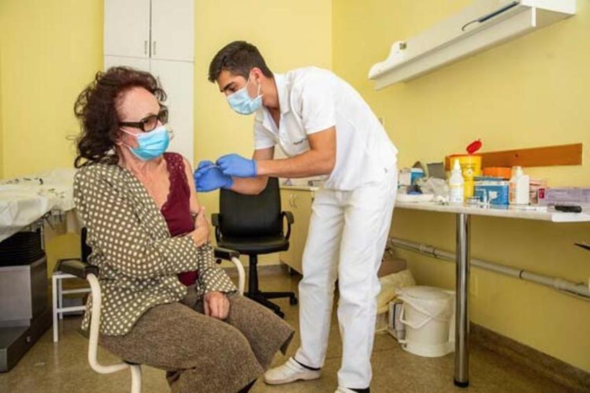 Rusya'da görevli Türk doktor anlattı! İşte Sputnik V'nin yan etkileri