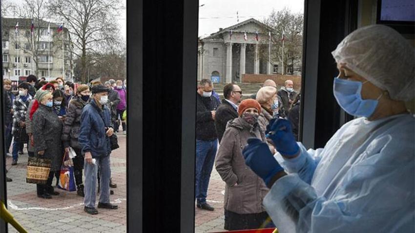 Rusya'da görevli Türk doktor anlattı! İşte Sputnik V'nin yan etkileri