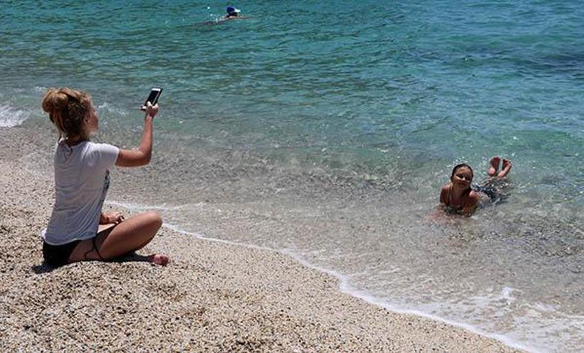 Türkiye'de 5 yıldızlı tatil! Plajlar turistlere kaldı!