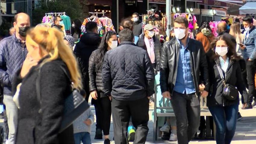 Hafta sonu ve hafta içi sokağa çıkma yasaklarıyla ilgili son dakika kararı! Saatler değişti, Artık yasak değil...