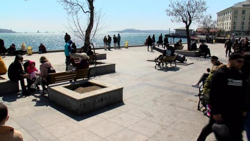 Hafta sonu ve hafta içi sokağa çıkma yasaklarıyla ilgili son dakika kararı! Saatler değişti, Artık yasak değil...