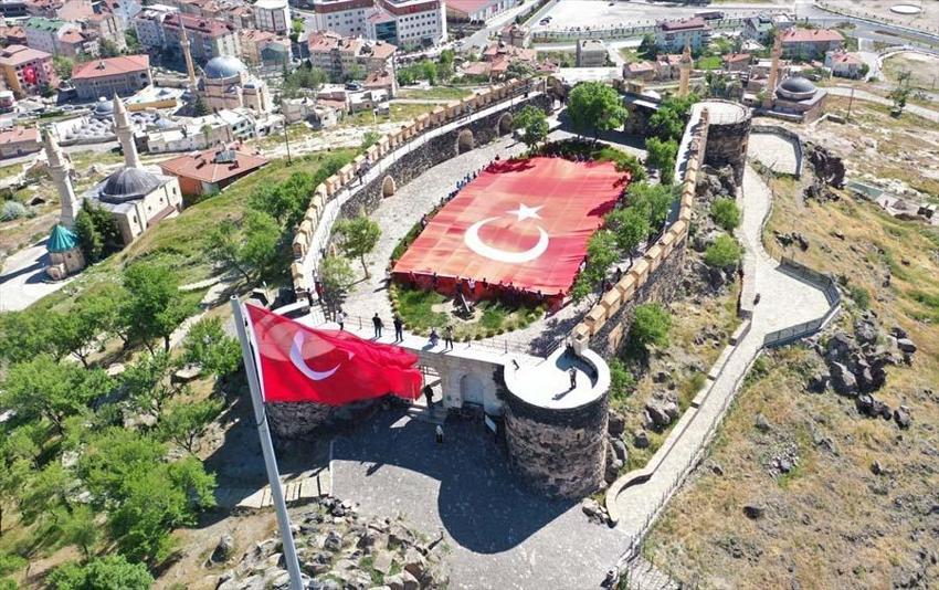 Kentlerde 19 Mayıs coşkusu!
