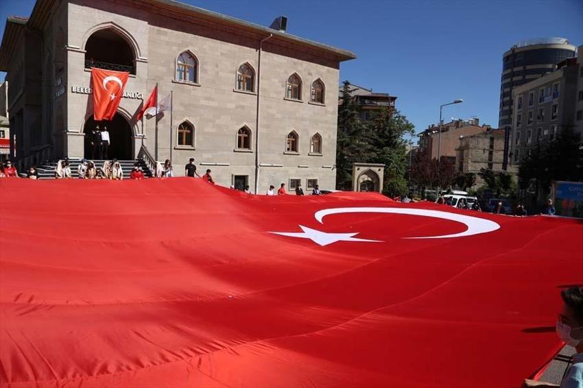 Kentlerde 19 Mayıs coşkusu!