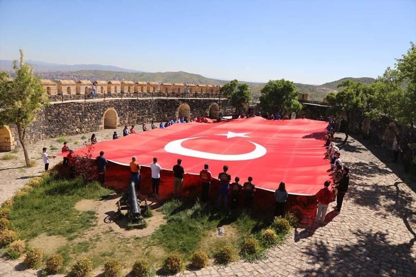 Kentlerde 19 Mayıs coşkusu!