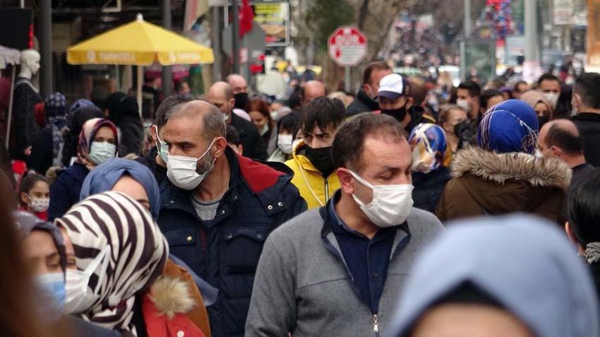 Hafta içi hafta sonu, cumartesi ve pazar sokağa çıkma yasağında yeni dönem! Ve değişti, bakanlık duyurdu...